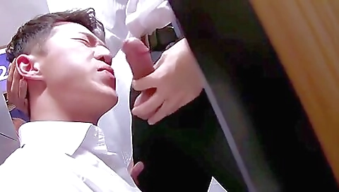 Asian brunette gets her pussy covered in cum while fucked
