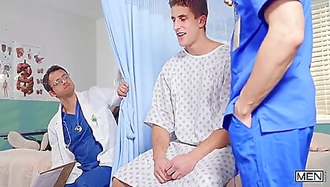 Deepthroat massage for the therapist in the intensive care unit