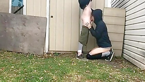 Amateur deepthroat sex video with a dude riding a girl