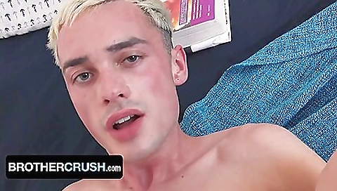 Blonde stepbrother with a biology textbook gets creampied